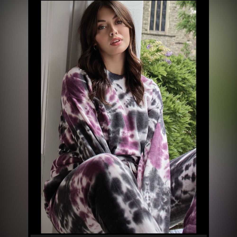 Garage oversized crewneck